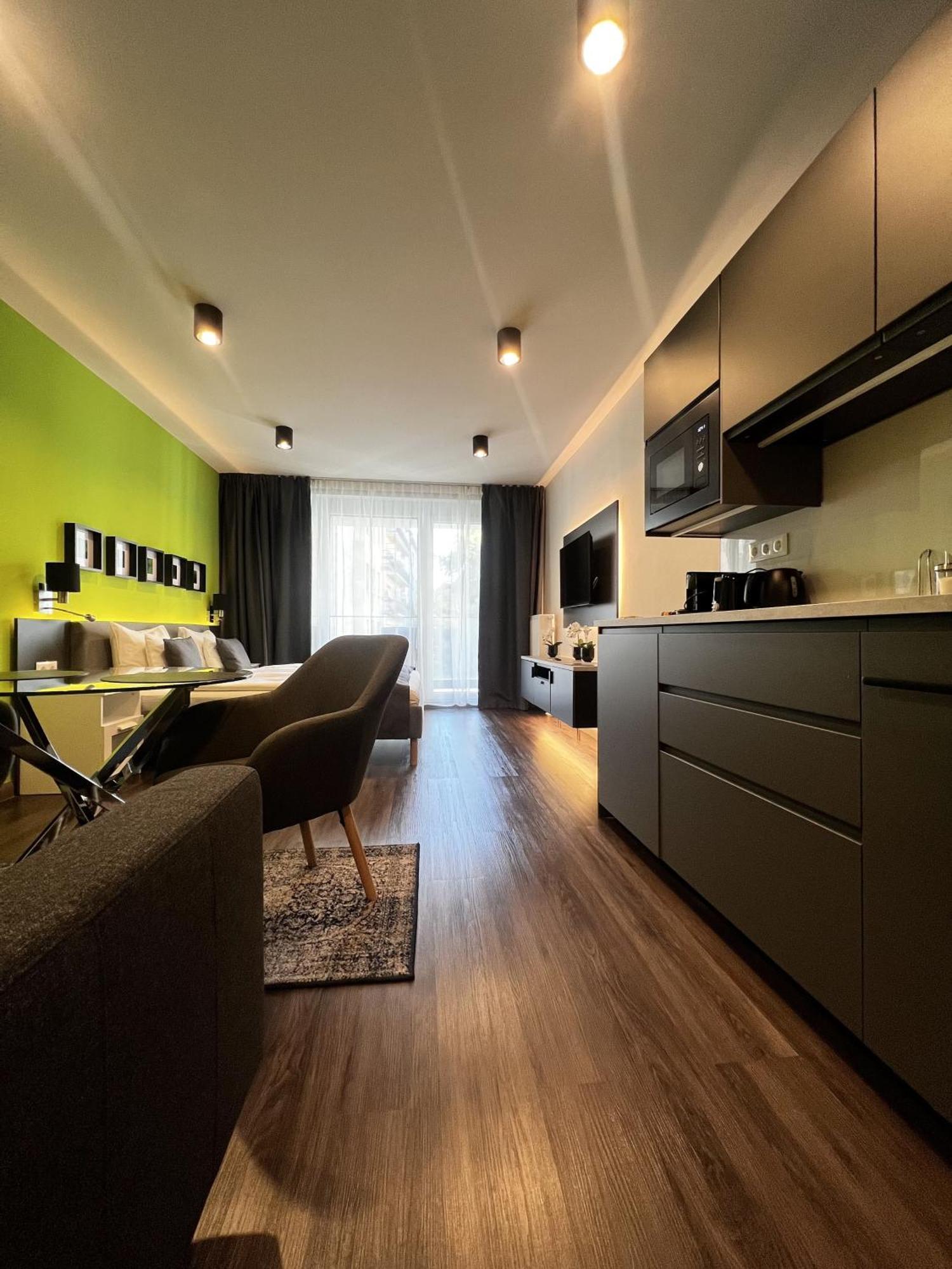 Hotel apartamentowy The Riverhouse *